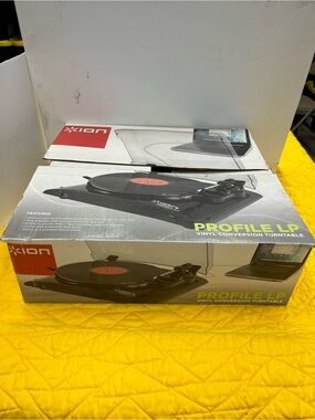 Vinyl Player ION Powerplay LP USB-Powered LP-To-MP3 Turntable New In Open Box